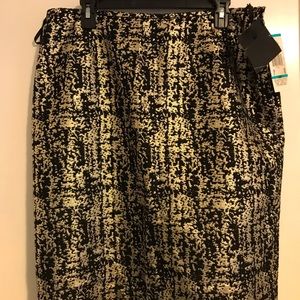 Kasper 16 petite black and gold skirt